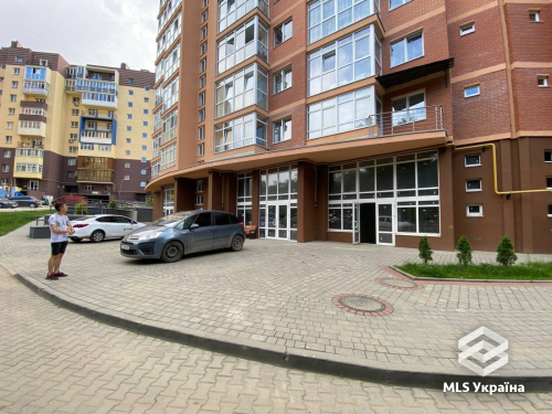 Чернівецька обл., м. Чернівці, вул. Рівненська