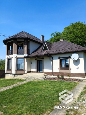 Чернівецька обл., с. Нові Бросківці, вул. Сторожинецька