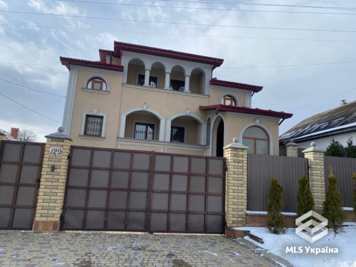 Чернівецька обл., м. Чернівці, вул. Стрийська