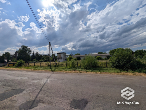 Івано-Франківська обл., с. Підлужжя, вул. Шевченка