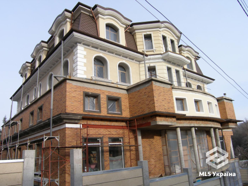 Київ обл., м. Київ, вул. Звіринецька