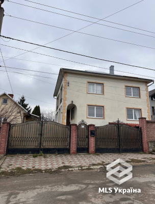 Чернівецька обл., м. Чернівці, вул. Заставнянська