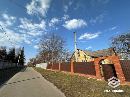 Київська обл., с. Шевченкове, вул. Паркова
