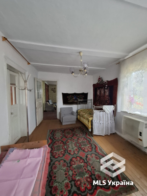 Хмельницька обл., с. Голосків, вул. Перемоги
