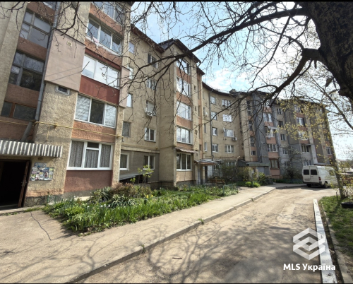 Чернівецька обл., м. Чернівці, вул. Кочубея Василя