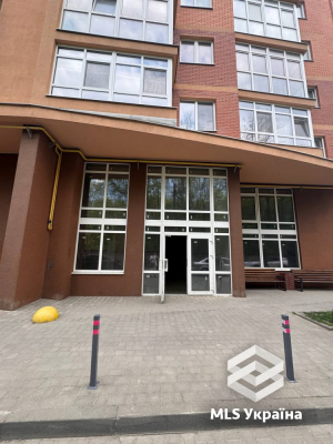 Чернівецька обл., м. Чернівці, вул. Рівненська