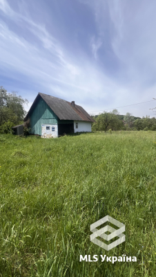Чернівецька обл., с. Валя Кузьмина, вул. Головна