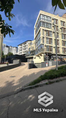 Чернівецька обл., м. Чернівці, вул. Мініна Кузьми