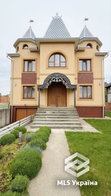 Чернівецька обл., с. Годилів, вул. Головна
