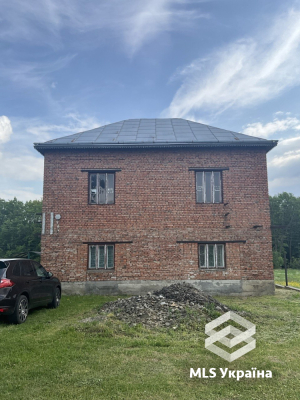 Івано-Франківська обл., с. Клубівці, вул. Івана Франка