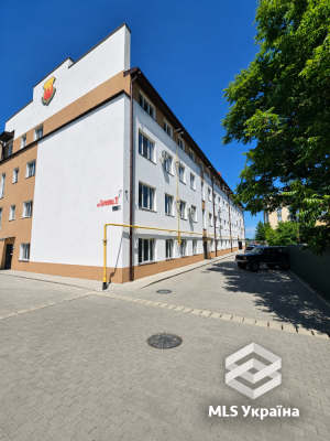 Чернівецька обл., м. Чернівці, вул. Кармелюка Устима