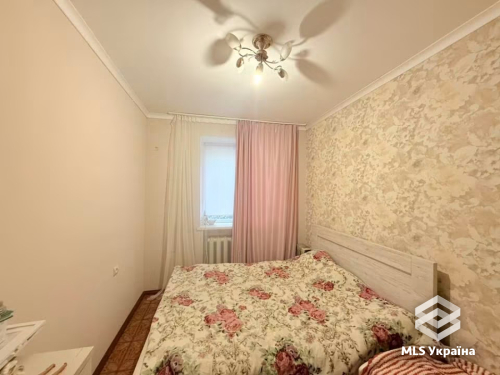 Хмельницька обл., м. Хмельницький, вул. Інститутська