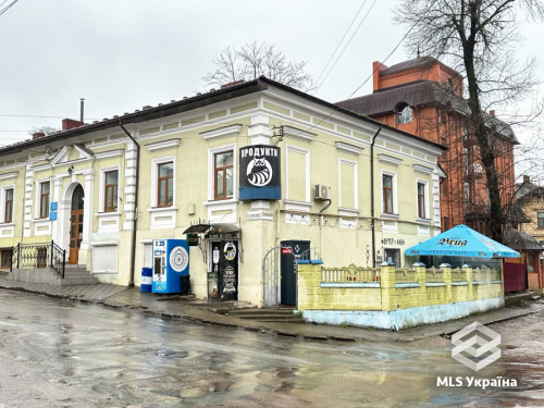Чернівецька обл., м. Чернівці, вул. Вовчка Марка
